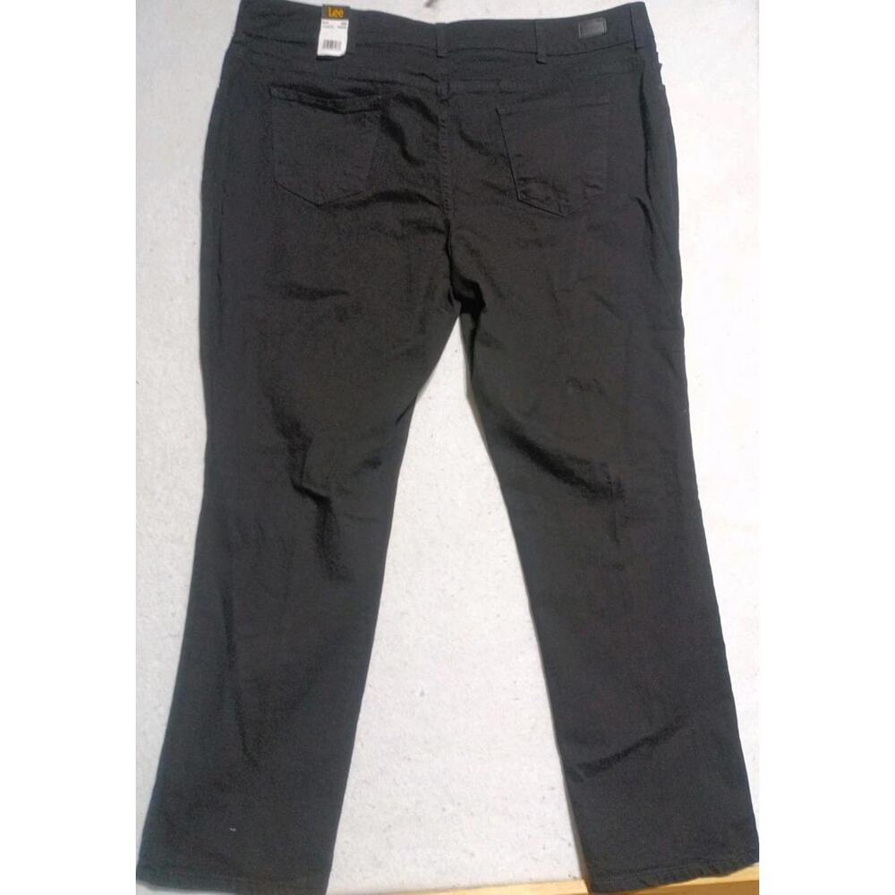 Lee Plus Women's Relaxed Fit Straight Leg Denim Stretch Black Jeans Size 24W - Picture 2 of 7